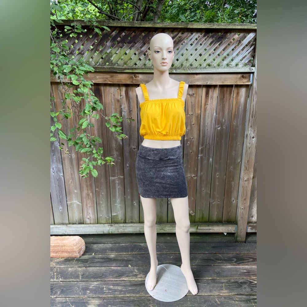 🐦‍⬛ 5/$25 🐦‍⬛ Sunshine Yellow Belly Top
